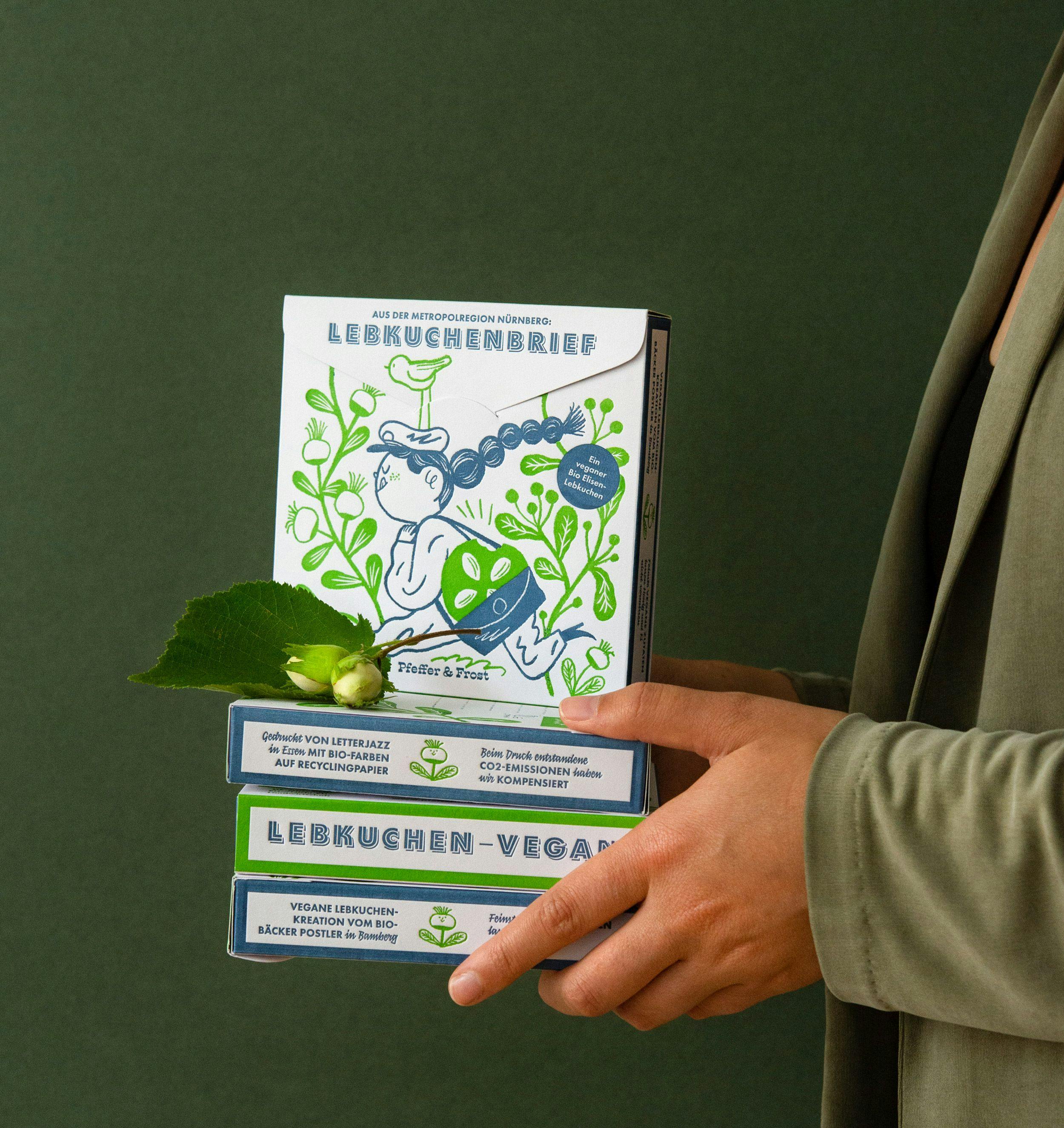 Vegan Elisen Lebkuchen in embossed paper box