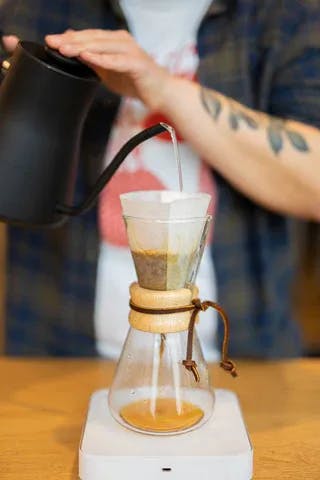 Brewing process Chemex coffee filter